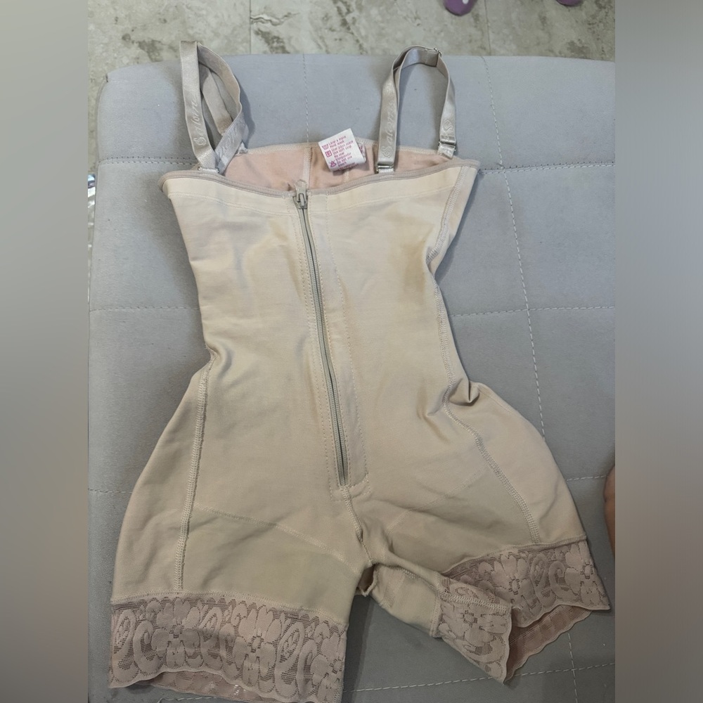 Faja Salomé, S size, beige color